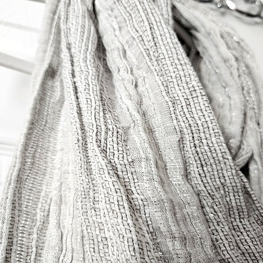 AEO Lightweight Metallic Silver Fashion Scarf - Picture 4 of 9